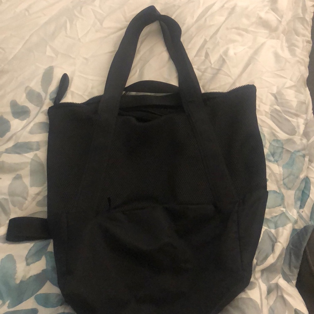 Lululemon tote bag